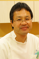 こんにちは、高知 うえた歯科医院 植田栄作です